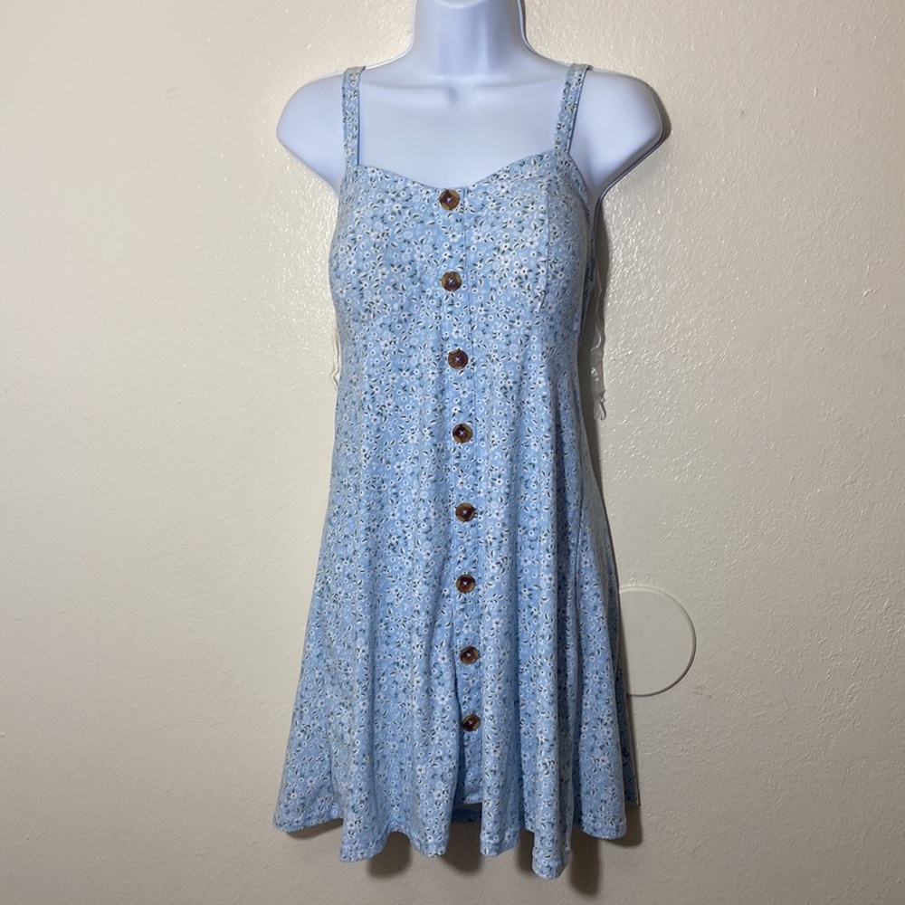 ❤️ No boundaries baby blue floral a line sleeveless dress with padded cups